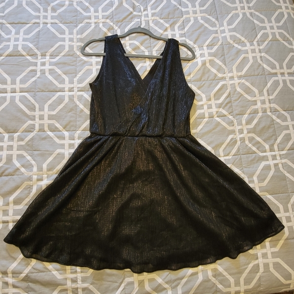 Banana Republic Sparkly Metallic Black Dress 12P - Picture 3 of 4